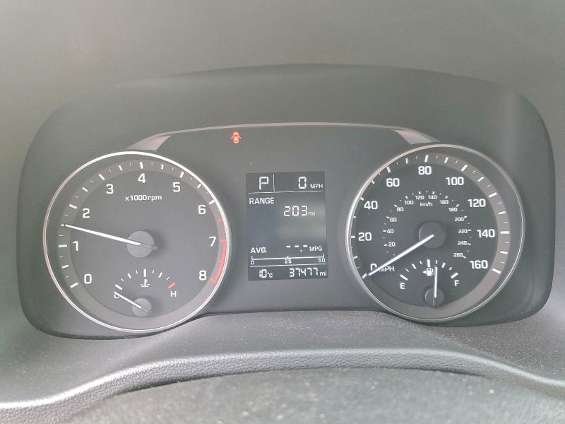 Фото 9 - HYUNDAI ELANTRA