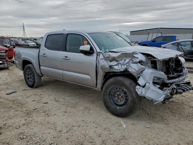 Фото 4 - TOYOTA TACOMA