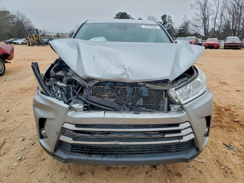 Фото 5 - TOYOTA HIGHLANDER