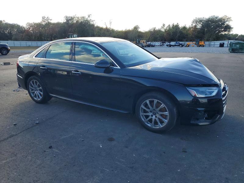 Фото 4 - AUDI A4