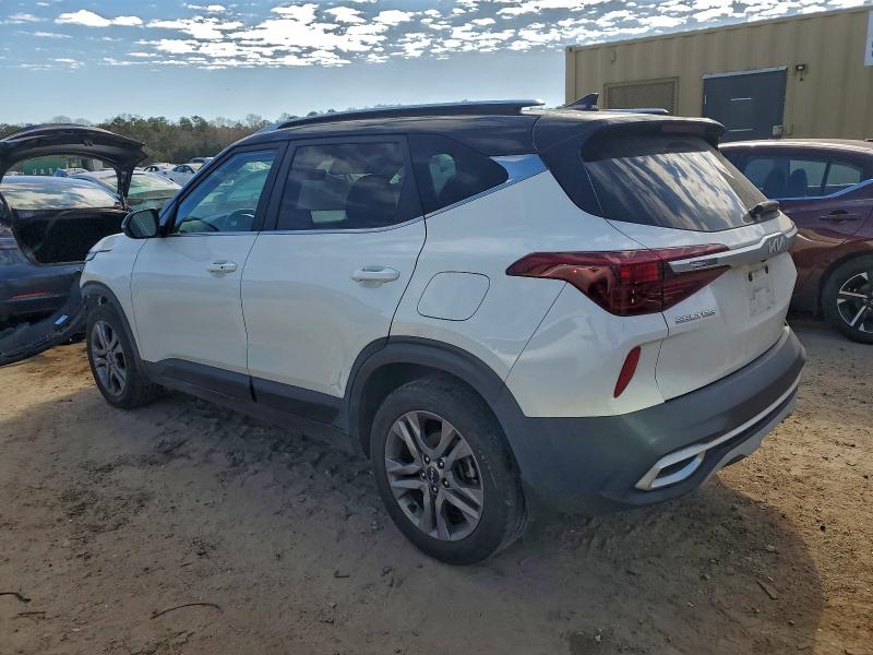 Фото 2 - KIA SELTOS