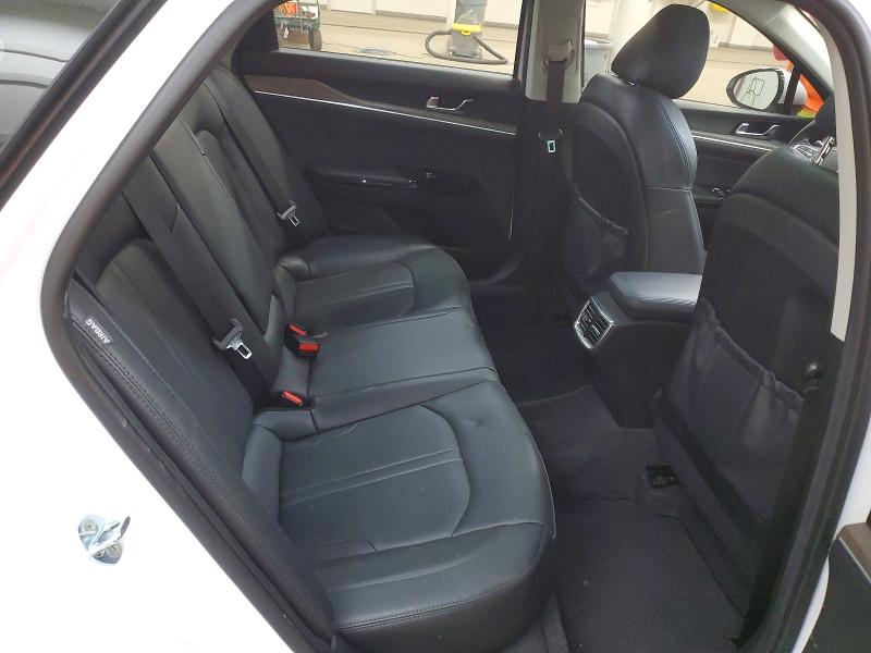 Фото 10 - KIA K5