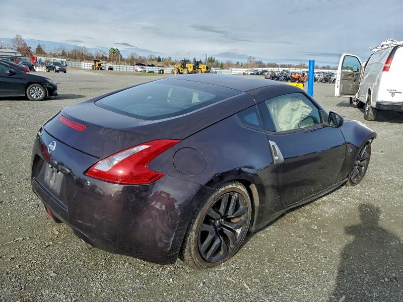 Фото 3 - NISSAN 370Z