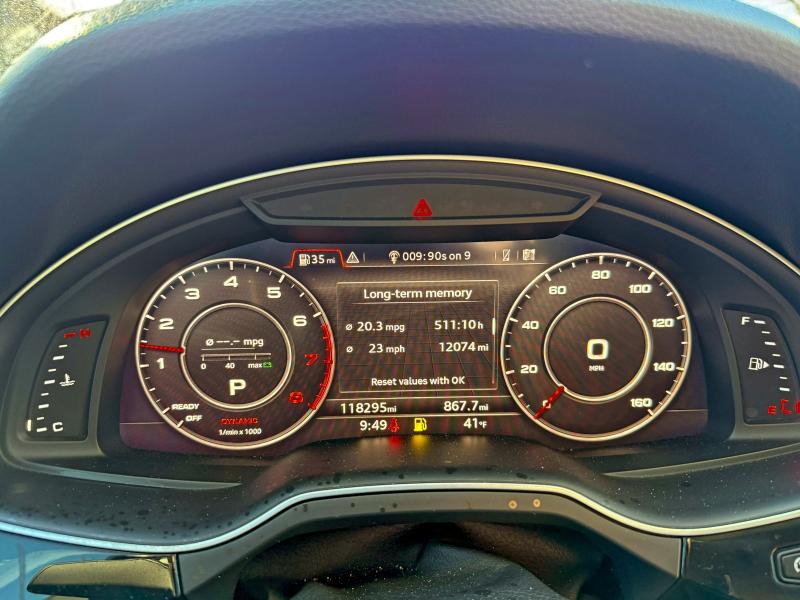 Фото 11 - AUDI Q7