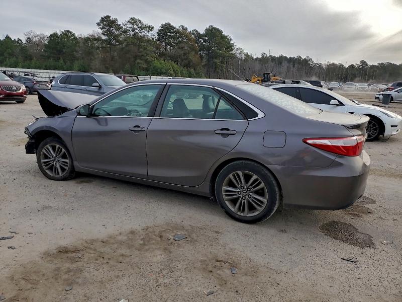 Фото 2 - TOYOTA CAMRY