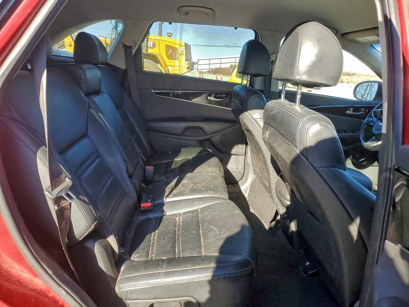 Фото 10 - KIA SORENTO