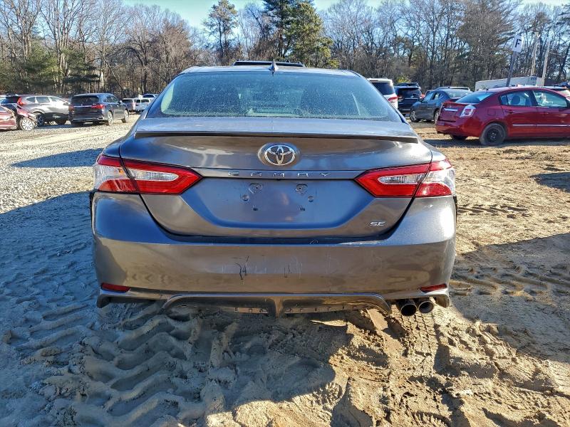 Фото 6 - TOYOTA CAMRY