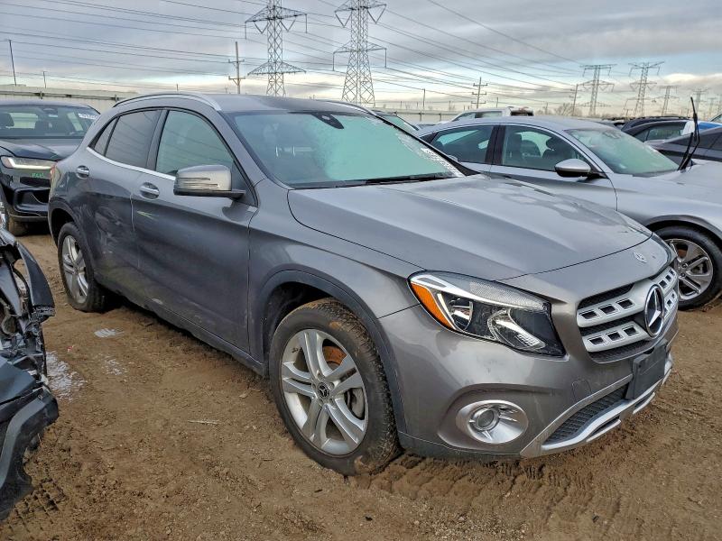 Фото 4 - MERCEDES-BENZ GLA-CLASS