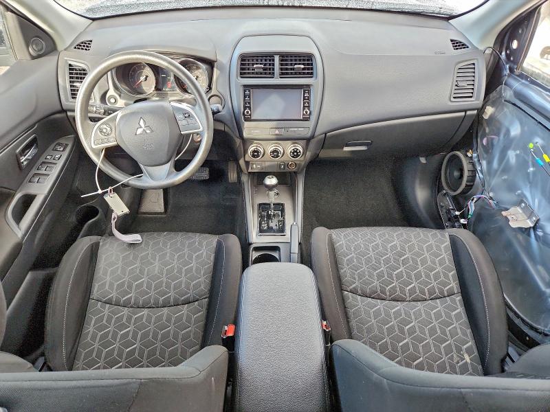 Фото 8 - MITSUBISHI OUTLANDER