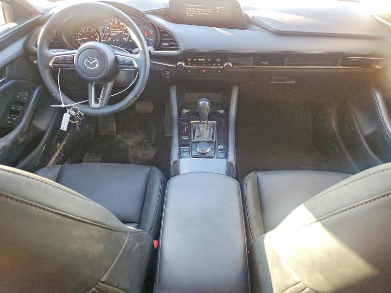 Фото 8 - MAZDA 3