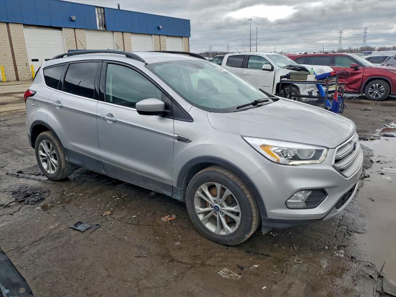 Фото 4 - FORD ESCAPE
