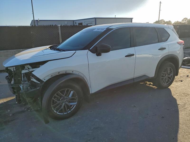 Фото 1 - NISSAN ROGUE