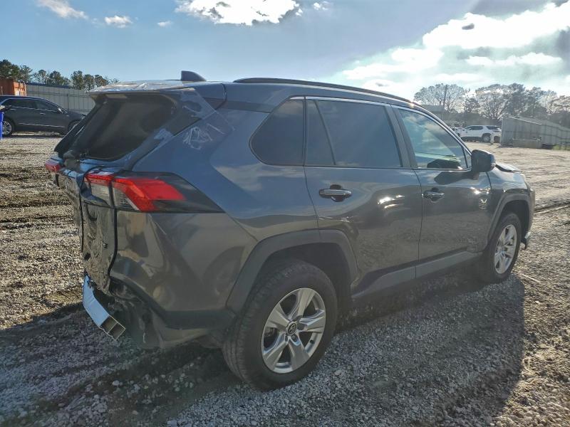 Фото 3 - TOYOTA RAV4