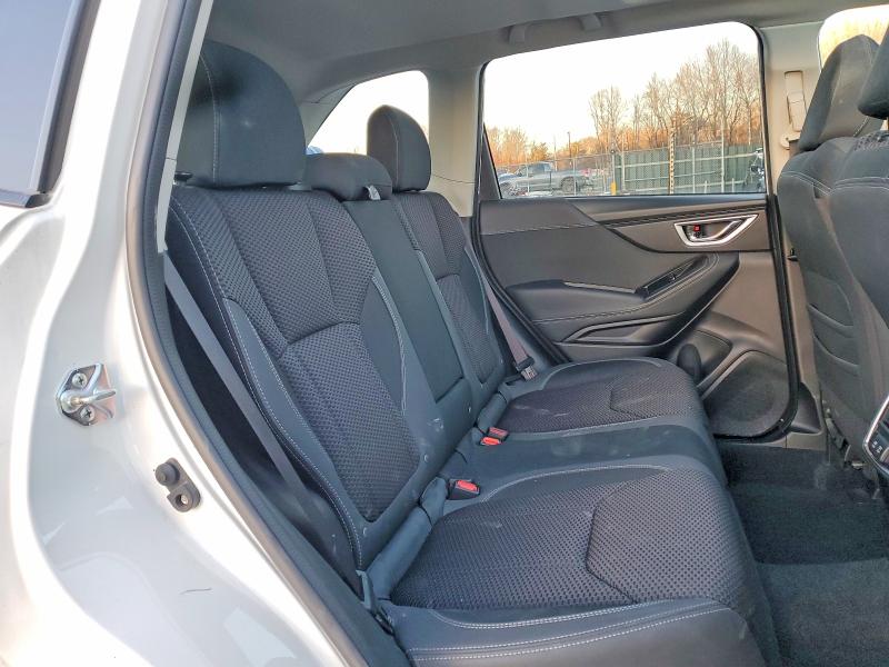 Фото 10 - SUBARU FORESTER