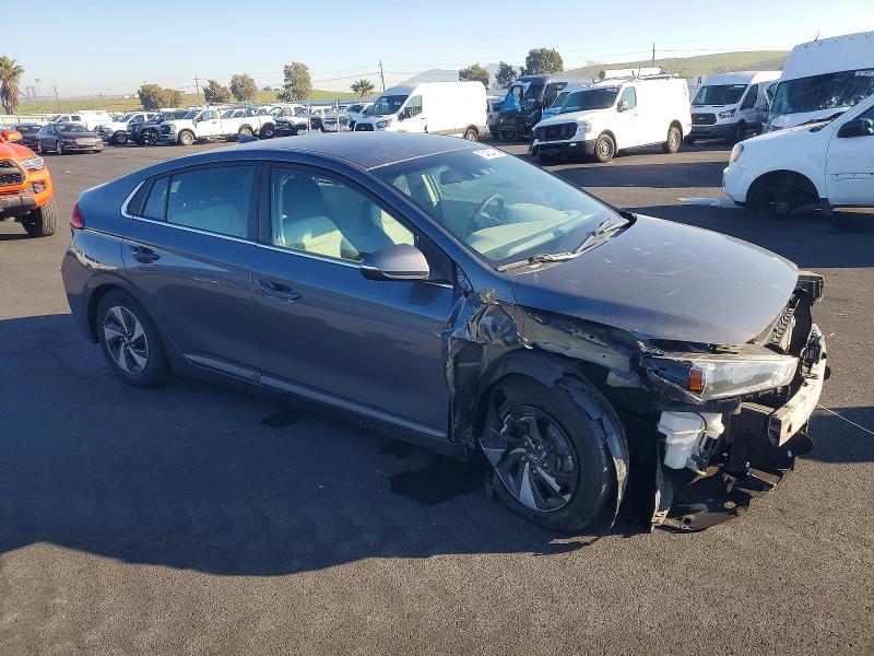 Фото 4 - HYUNDAI IONIQ