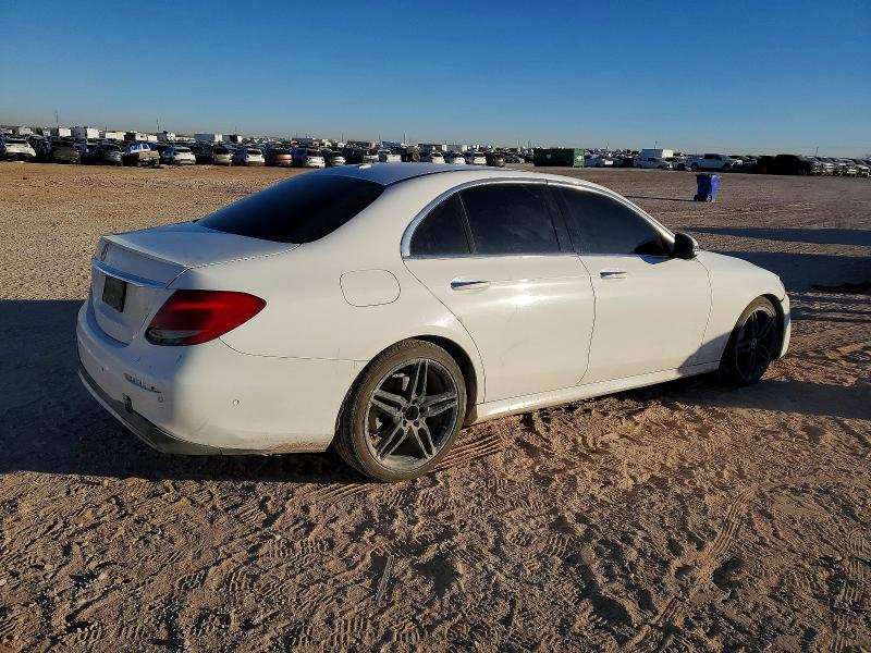 Фото 3 - MERCEDES-BENZ E-CLASS