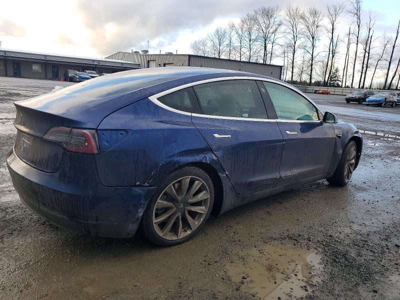 Фото 3 - TESLA MODEL 3