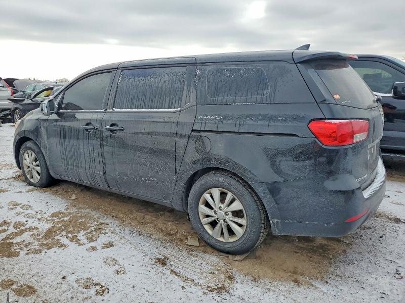 Фото 2 - KIA SEDONA