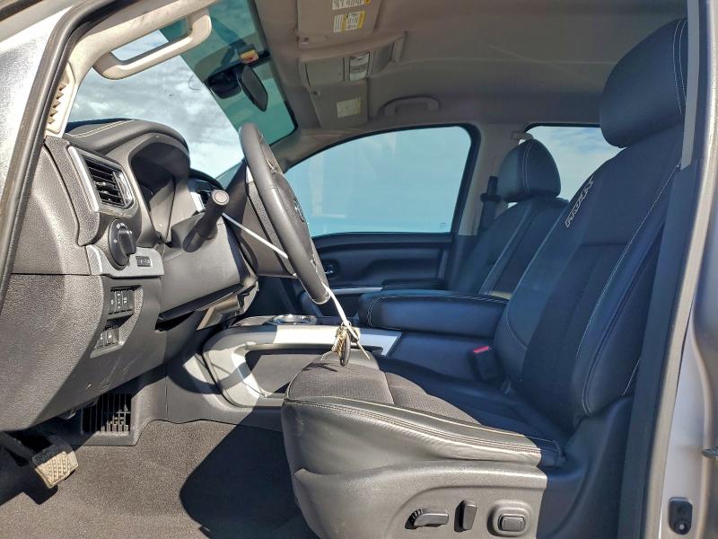 Фото 7 - NISSAN TITAN