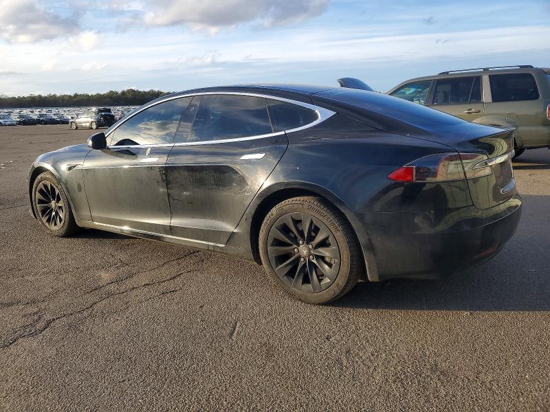 Фото 2 - TESLA MODEL S