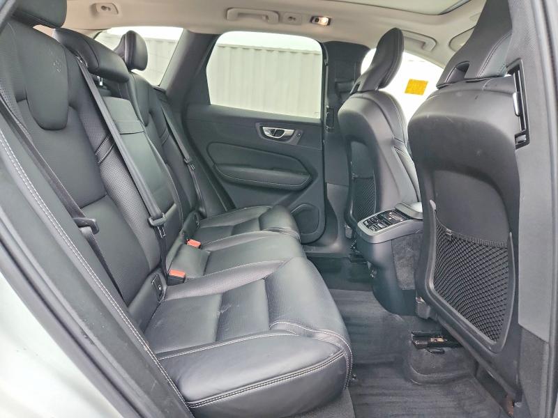 Фото 11 - VOLVO XC60