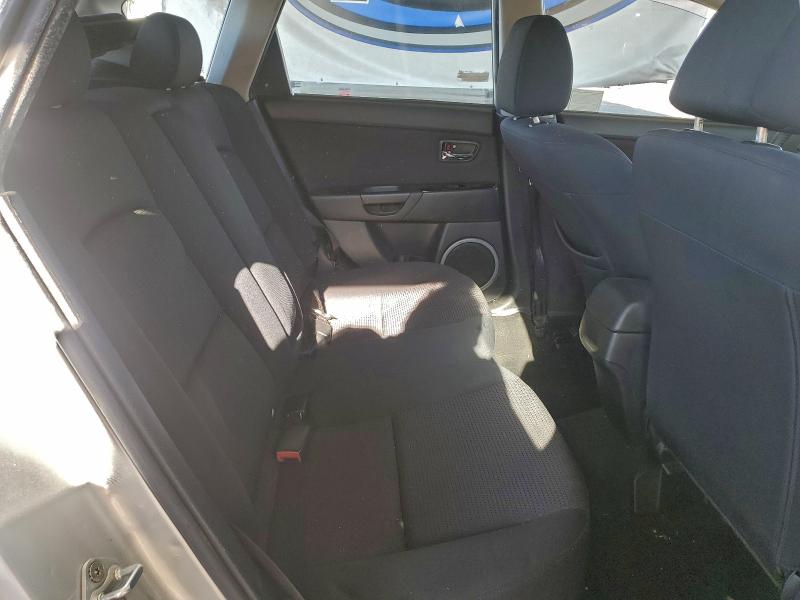 Фото 10 - MAZDA 3