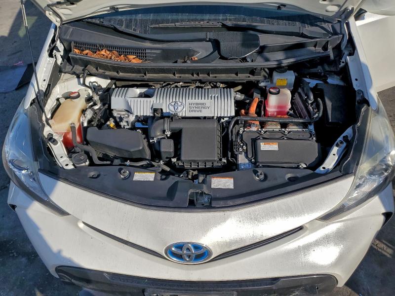 Фото 11 - TOYOTA PRIUS