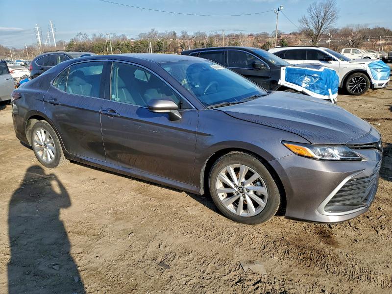 Фото 4 - TOYOTA CAMRY