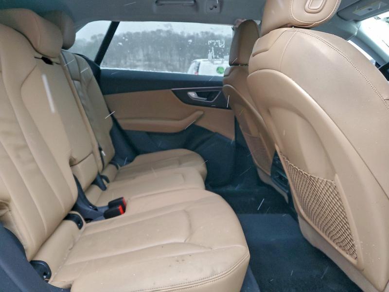 Фото 10 - AUDI Q8