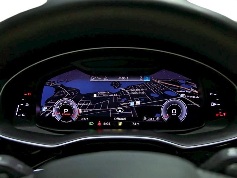 Фото 8 - AUDI Q8