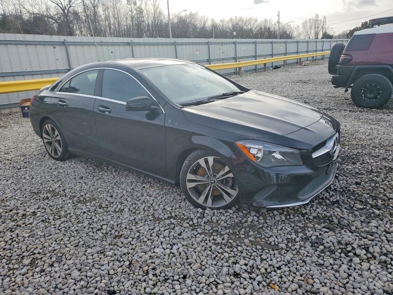 Фото 4 - MERCEDES-BENZ CLA-CLASS