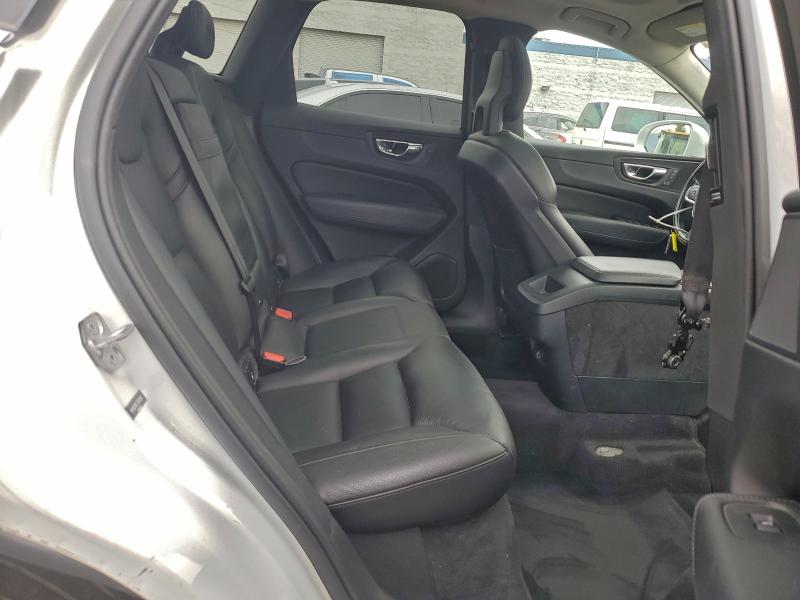 Фото 10 - VOLVO XC60