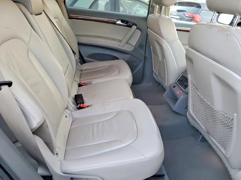 Фото 11 - AUDI Q7