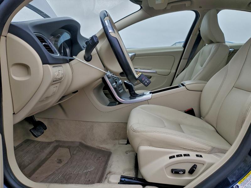 Фото 7 - VOLVO S60