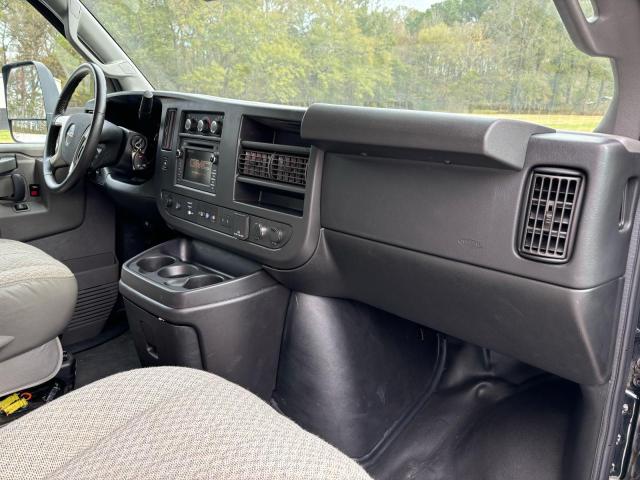 GMC SAVANA 2019 VIN 7GZ37TCG2KN000450