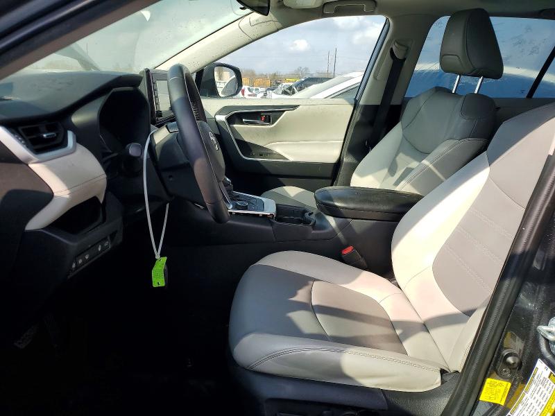 Фото 7 - TOYOTA RAV4