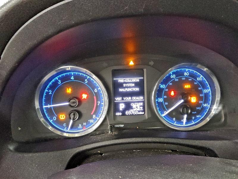 Фото 9 - TOYOTA COROLLA