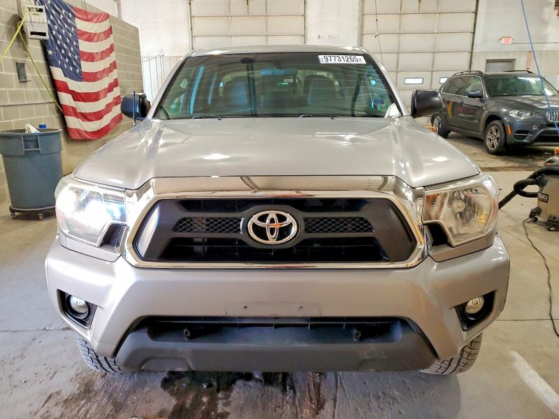 Фото 5 - TOYOTA TACOMA