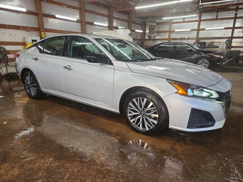 Фото 4 - NISSAN ALTIMA