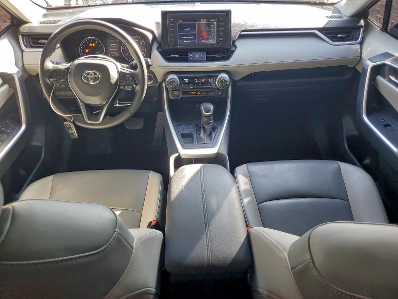 Фото 8 - TOYOTA RAV4