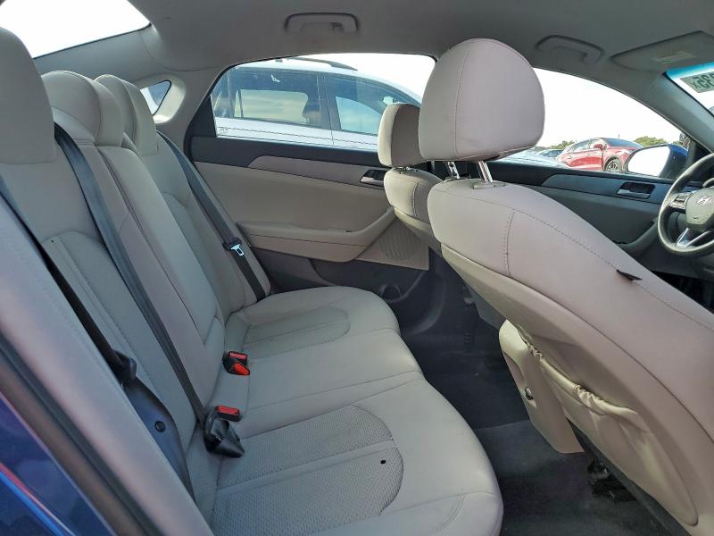 Фото 10 - HYUNDAI SONATA