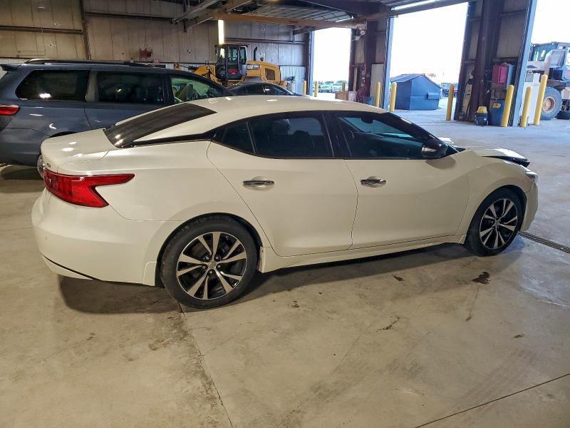 Фото 3 - NISSAN MAXIMA