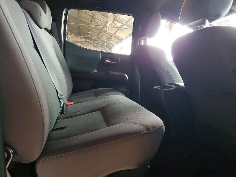 Фото 10 - TOYOTA TACOMA