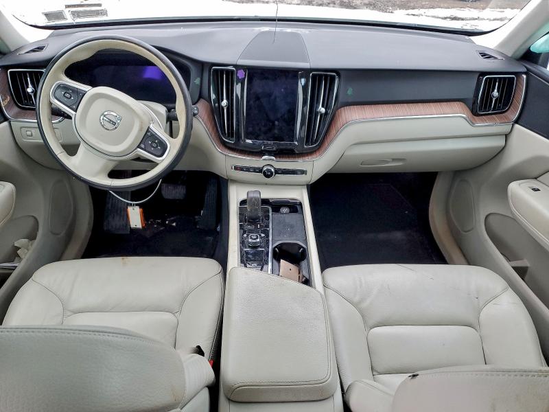 VOLVO XC60 B5 MO 2022 VIN YV4L12RKXN1032169