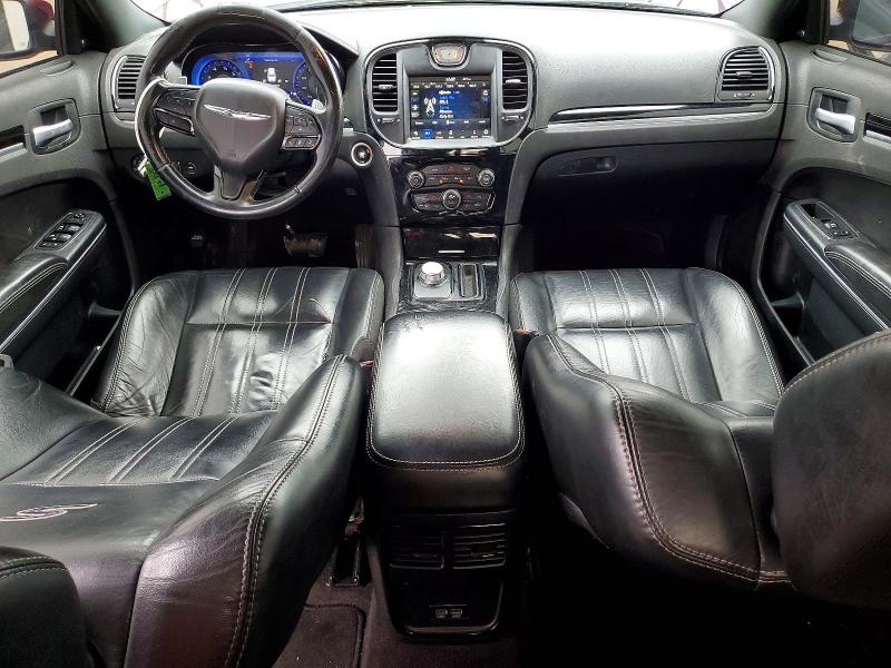 Фото 8 - CHRYSLER 300