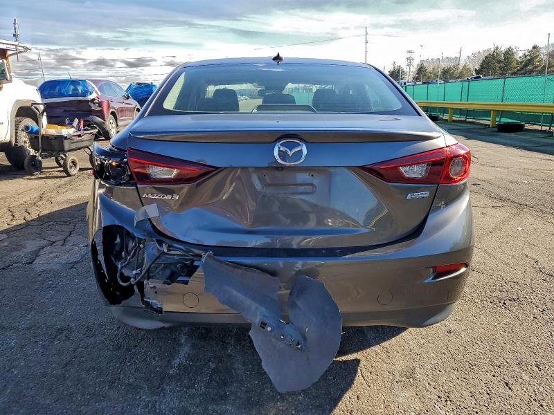 Фото 6 - MAZDA 3