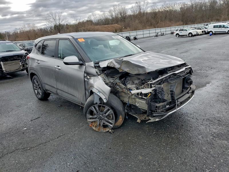 Фото 4 - KIA SELTOS