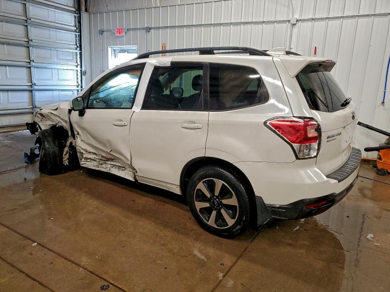 Фото 2 - SUBARU FORESTER