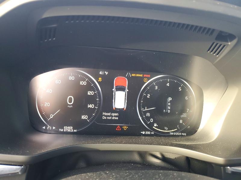 Фото 9 - VOLVO XC60