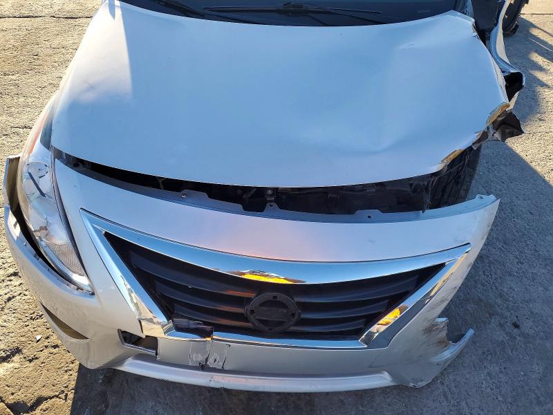 Фото 11 - NISSAN VERSA